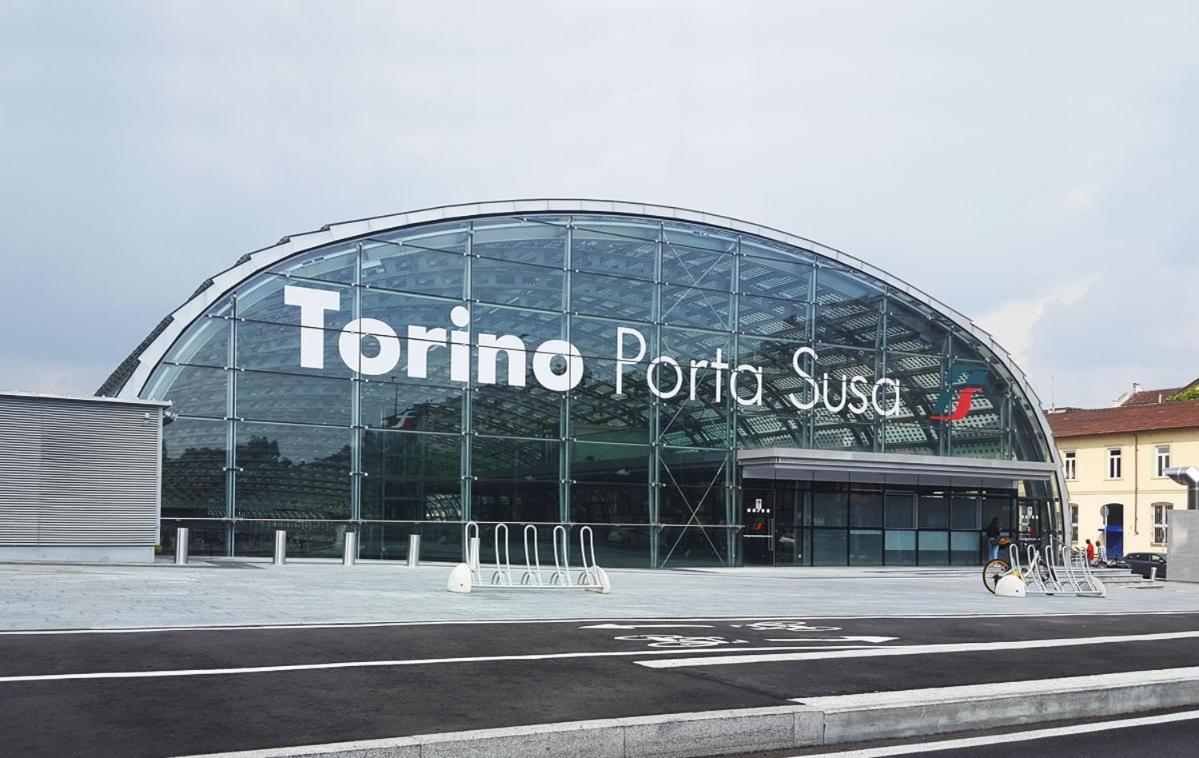 Casa Porta Susa Turín Exterior foto